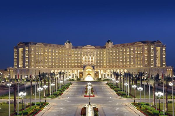 افضل فنادق الرياض 5 نجوم ( المميزات + المرافق + الخدمات )