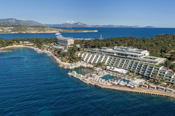 فنادق اثينا على البحر ( المميزات + المرافق + الخدمات )