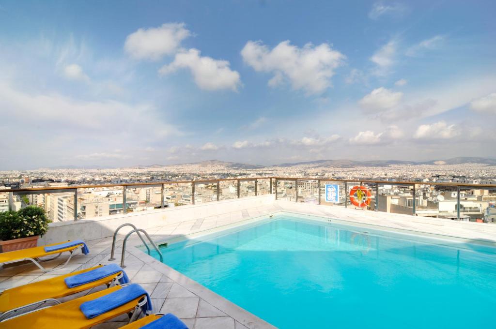 فنادق أثينا مع مسبح