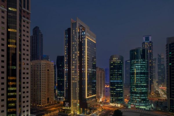 فندق دوسيت الدوحة ( المميزات + المرافق + الخدمات )