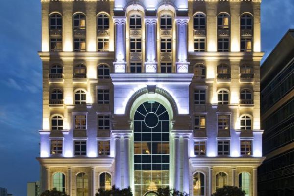 فندق وارويك الدوحة ( المميزات + المرافق + الخدمات )