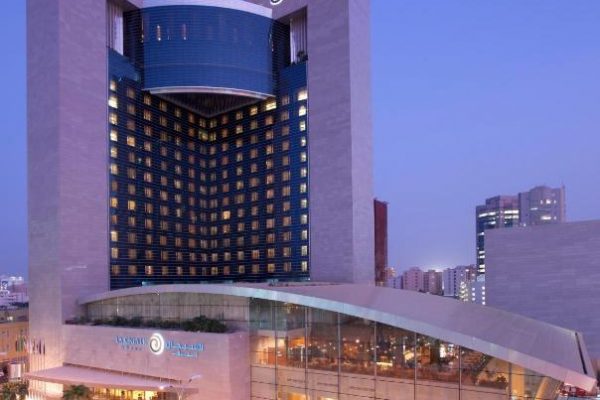 فندق لاسيجال الدوحة ( المميزات + المرافق + الخدمات )