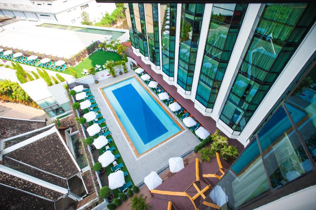 فنادق شنغماي بمسبح