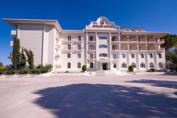 فندق Avalon Palace زاكينثوس ( المميزات + المرافق + الخدمات )