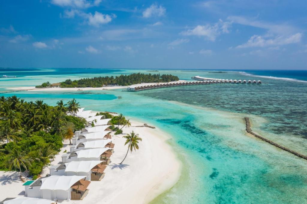 منتجعات المالديف على الشاطئ