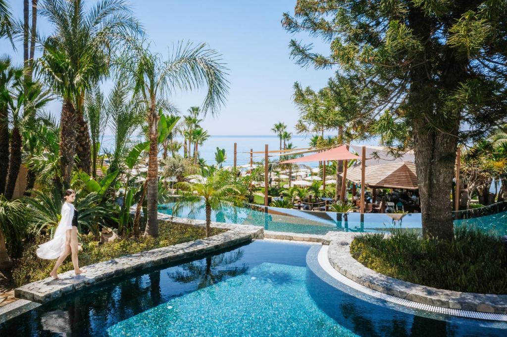 فندق شاطئ أماتوس ليماسول قبرص
