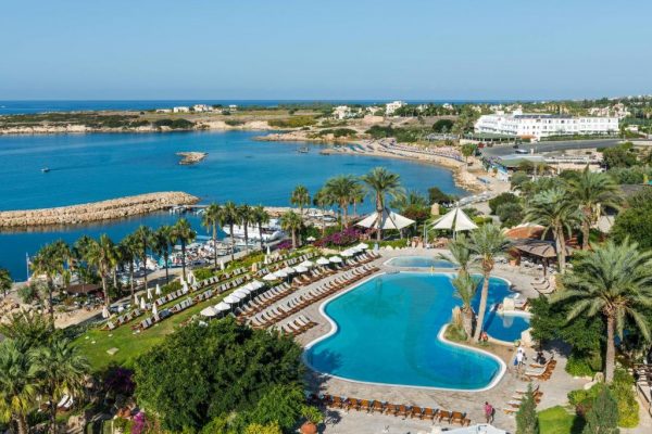 فندق ومنتجع كورال بيتش قبرص ( المميزات + المرافق + الخدمات )