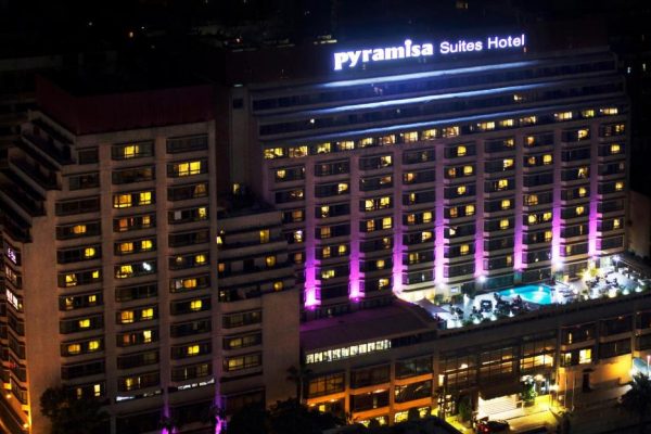 فندق بيراميزا سويتس القاهرة ( المميزات + المرافق + الخدمات )