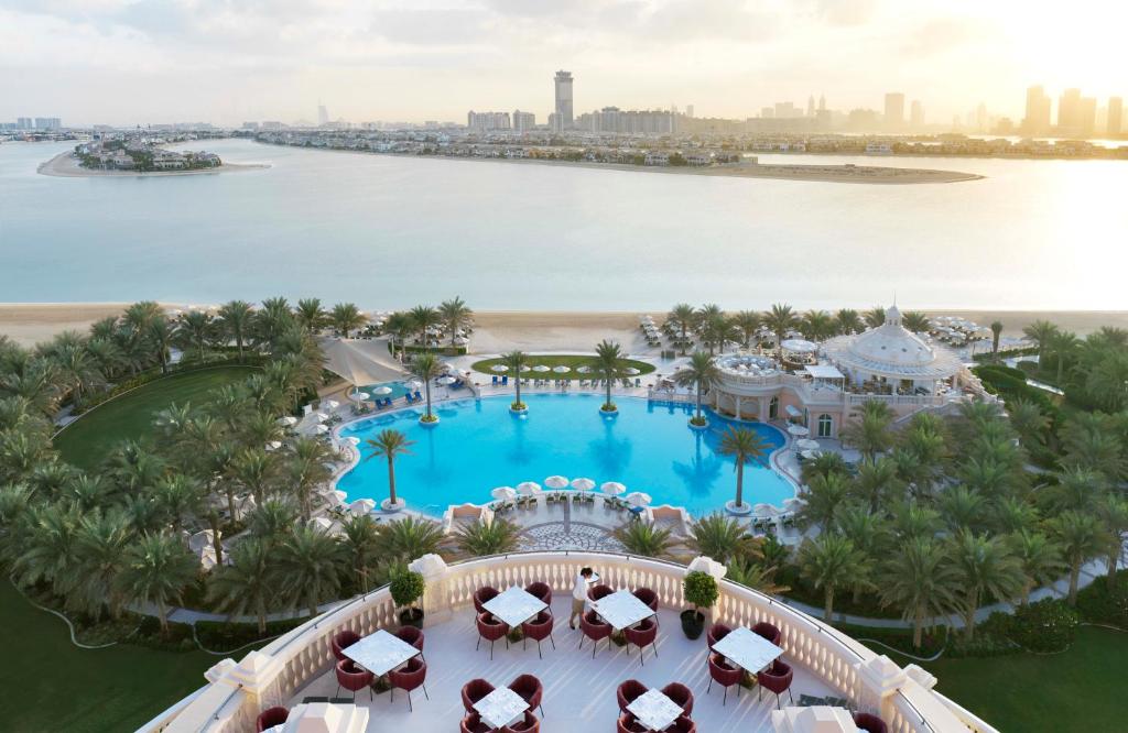 اروع منتجعات دبي مع مسبح خاص 
