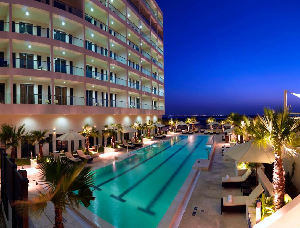 افخم فنادق ابو ظبي على الشاطئ
