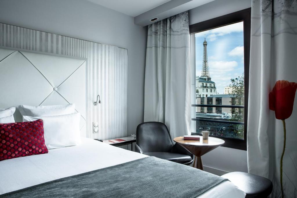 فنادق باريس مطلة على برج إيفل