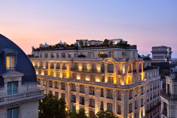فندق رفائيل باريس : استمتع بإقامة رائعة