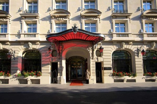 فندق لو رويال مونسو رافليس باريس | استمتع بإقامة فخمة